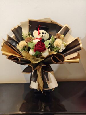 Hand Bouquet Boneka